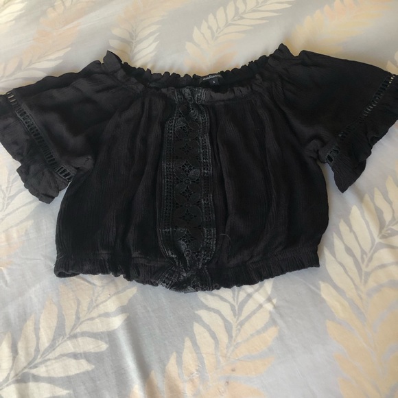 Black off the Shoulder Peasant Crop top NWOT - Renaissance / Western Style - Picture 9 of 12